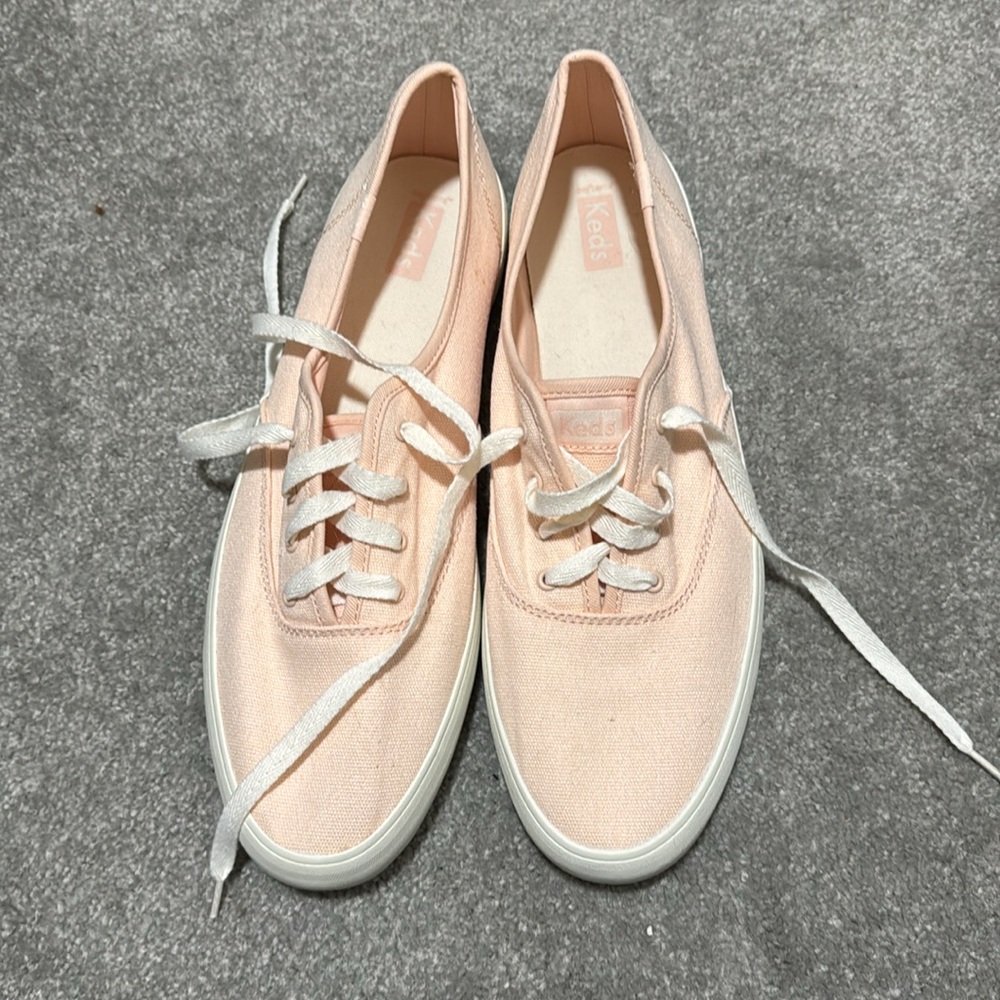 Keds gender neutral shoes.  Size 12.5 euro 44.5.  Light pink.  New
